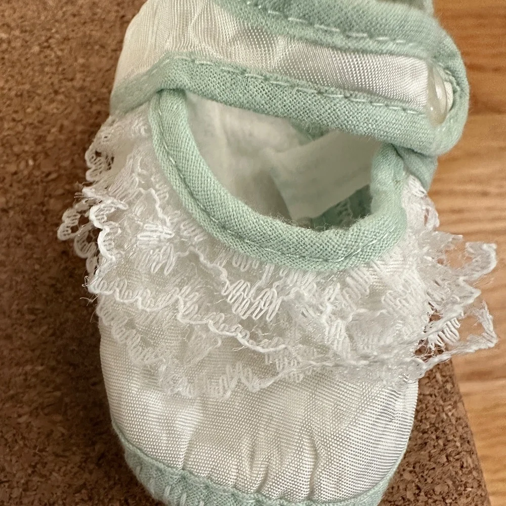 Vintage Infant Cloth Crib Shoes For Girls Made in Japan, Hong Kong